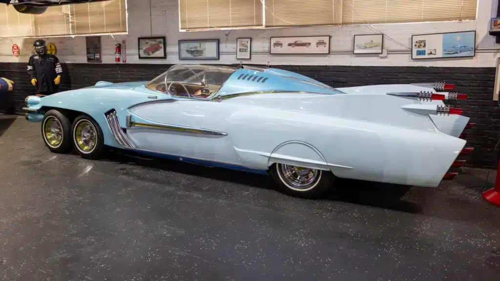 1950 Studebaker Ice Princess is like the Jetsons on wheels and we're jealous of whoever gets it