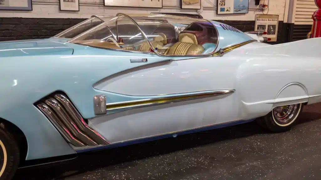 1950 Studebaker Ice Princess is like the Jetsons on wheels and we're jealous of whoever gets it