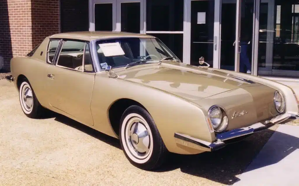 First-ever supercharged muscle car Studebaker Avanti R2