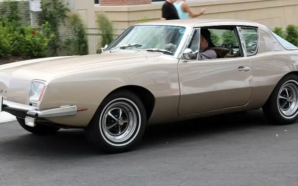 First-ever supercharged muscle car Studebaker Avanti R2