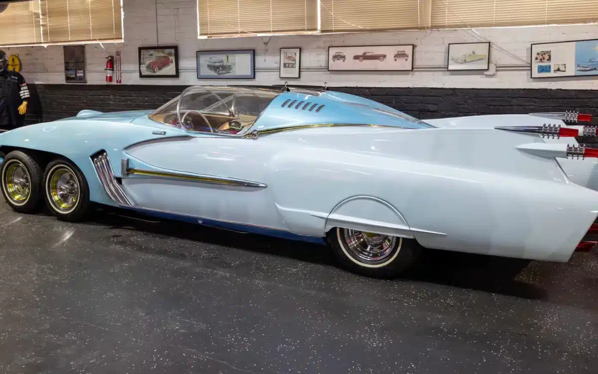 1950 Studebaker Ice Princess is like the Jetsons on wheels and we’re jealous of whoever gets it