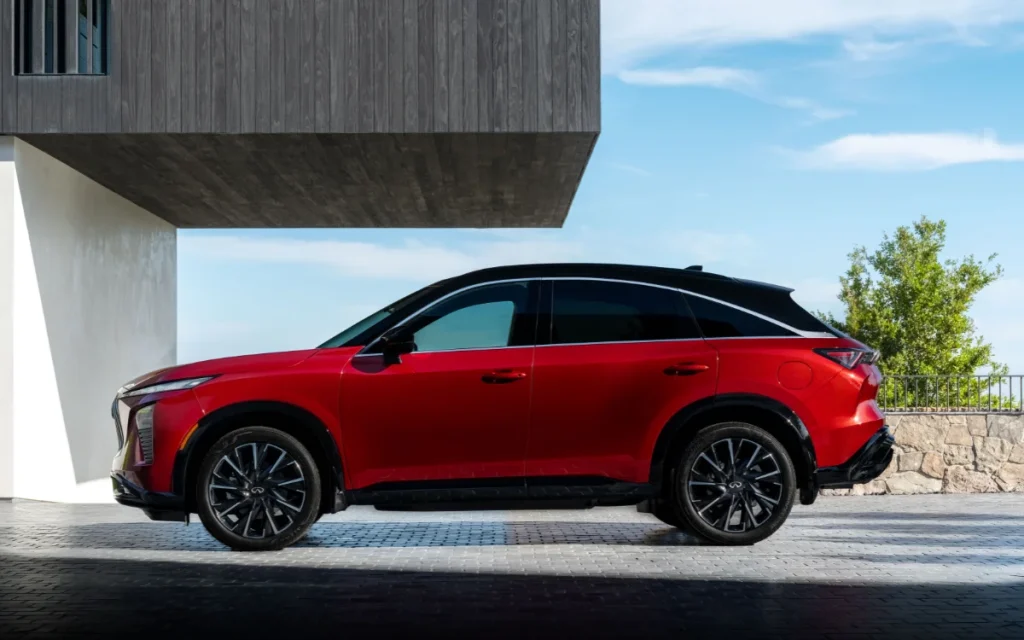 Nissan INFINITI's stunning new 2027 QX65 goes for gold with an exclusive new Sunfire shade that literally sparkles