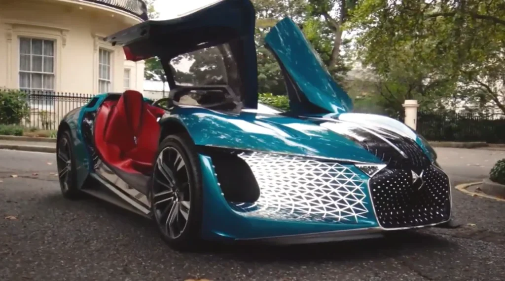 Supercar Blondie nearly dropped her jaw checking out an asymmetrical car with a floating passenger seat