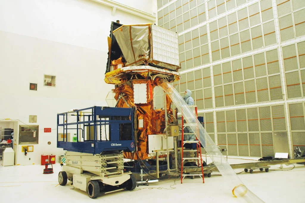 NASA is racing to save a $500,000,000 observatory that is falling out of orbit by hiring a startup to launch a rescue spacecraft in under nine months