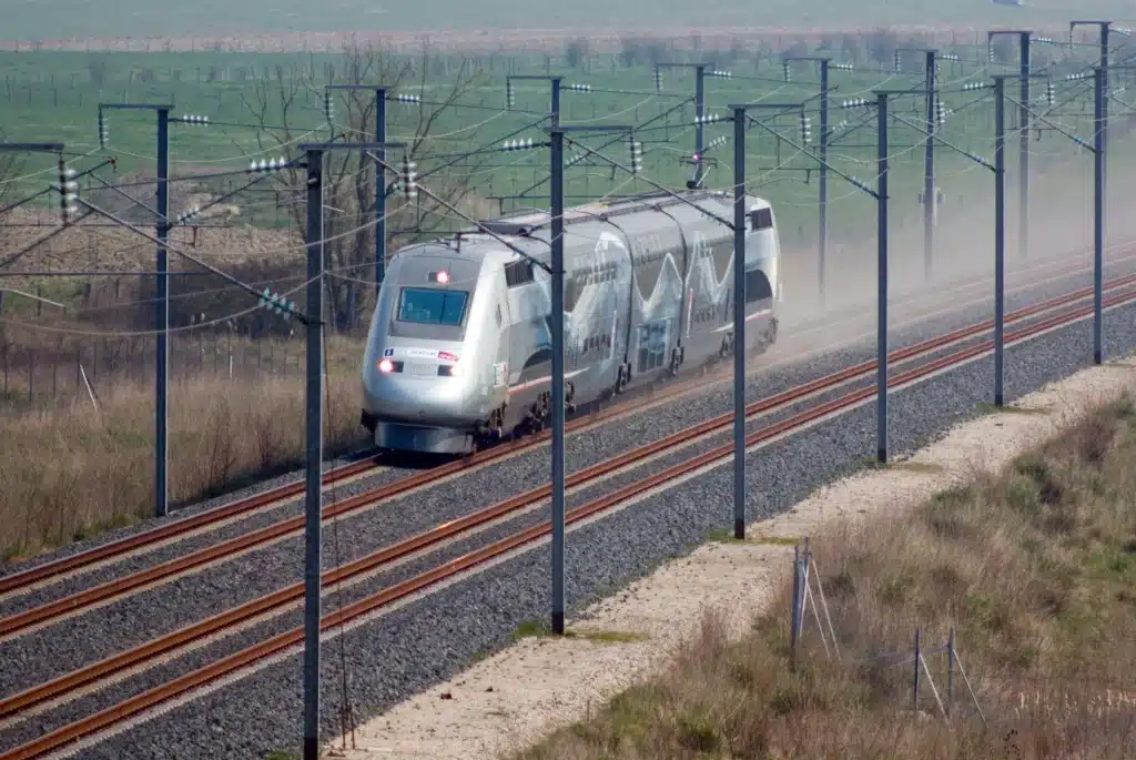 2007 TGV World Record which can inspire the 248mph train from China with improved aerodynamics