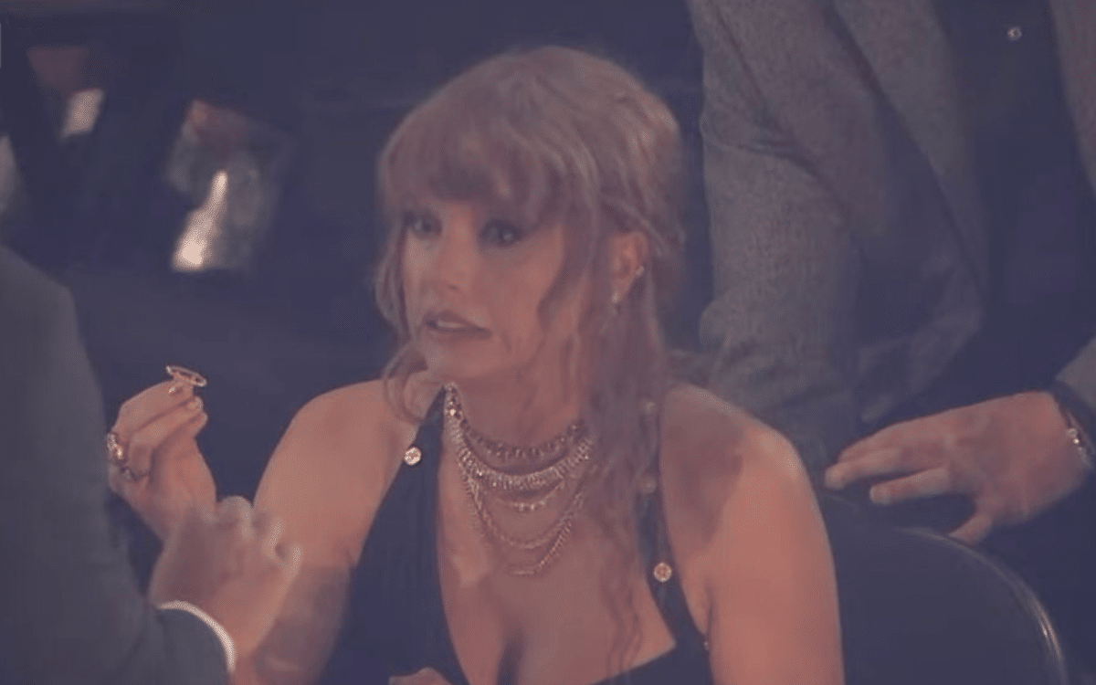Take a look at the $12k ring Taylor Swift broke at the VMAs