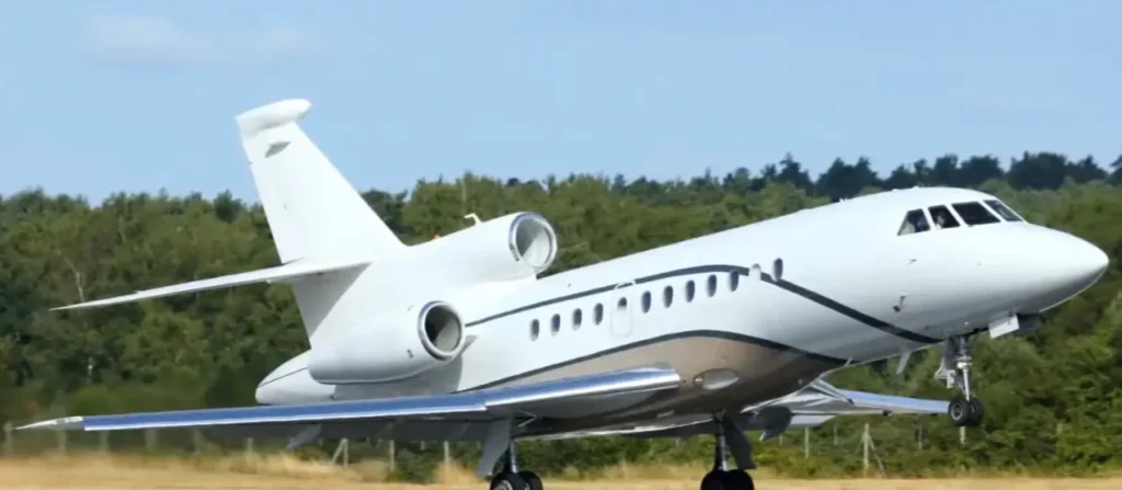 This is what it looks like inside Taylor Swift's luxurious $54M private jet with her specific customizations