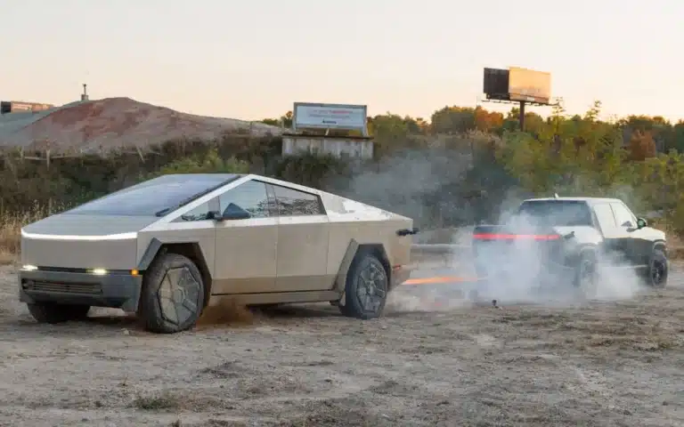 Tesla-Cyberbeast-put-up-against-a-Rivian-R1T-Tri-in-a-tug-of-war-for-bragging-rights-and-it-was-an-incredibly-close-contest-with-an-ultimate-winner