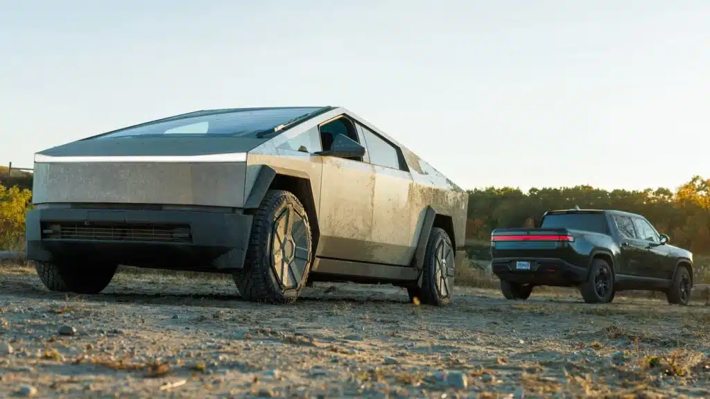 Tesla-Cyberbeast-vs-Rivian-R1T