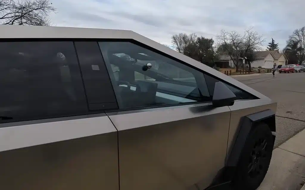 Tesla Cybertruck armor glass window  test 