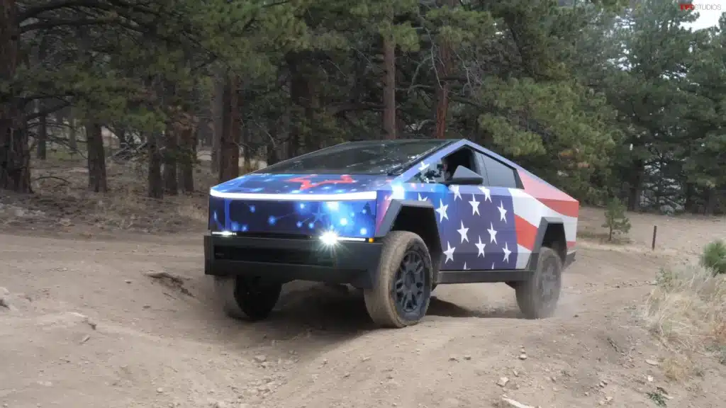 Tesla-Cybertruck-off-roading-with-FSD-on