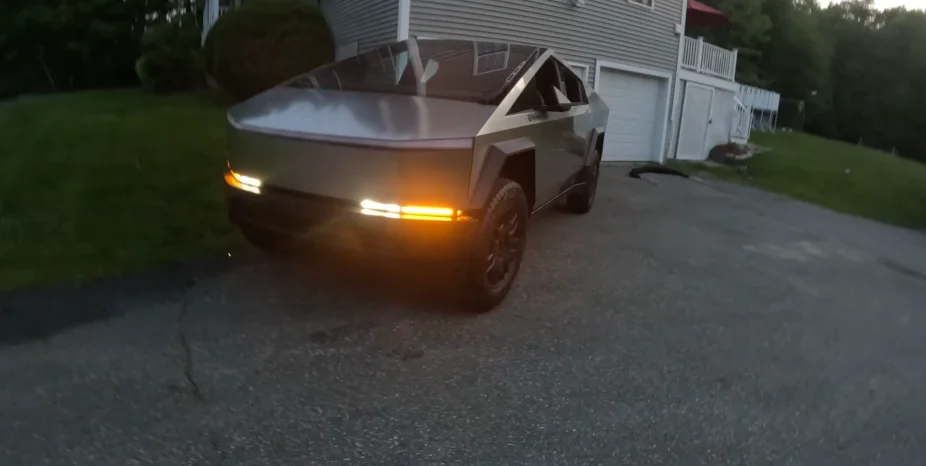 Florida man using his Tesla Cybertruck to tow his boat for 2 hours to lake ends up coming to a damning conclusion
