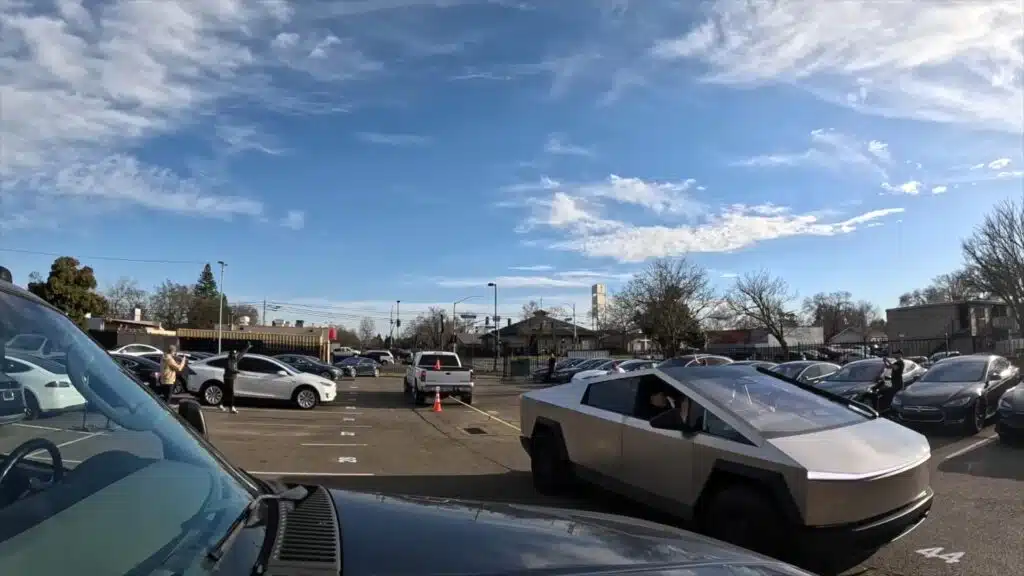 A Tesla Cybertruck was in a tug of war against a Ford F-150 and Chevy Silverado 2500