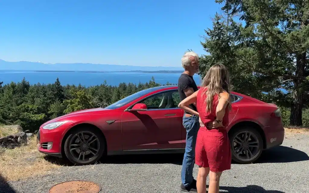 The forgotten Tesla Founder, Martin Eberhard, bought his daily driver Roadster with just 175 miles, but he only bought it after finding the previous owner