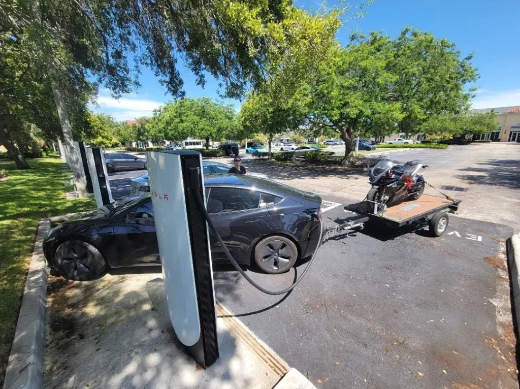 Man drives Tesla Model 3 EV 117,000 miles then when he breaks down fuel savings he has a staggering brainwave