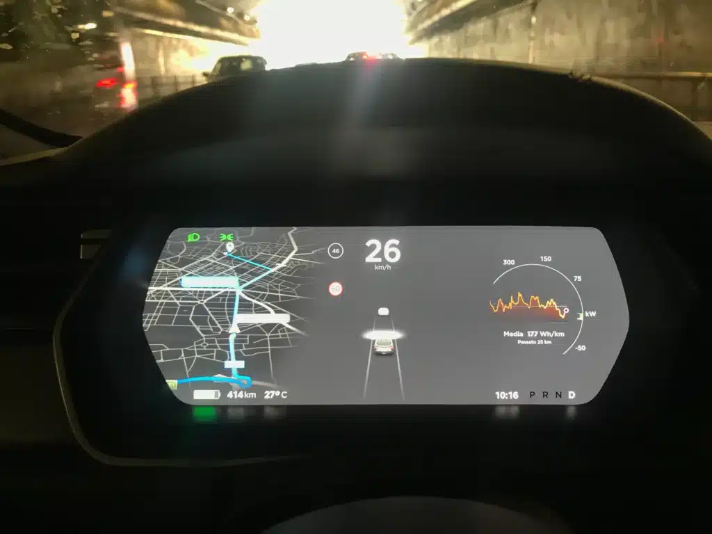 Tesla FSD Autopilot summon