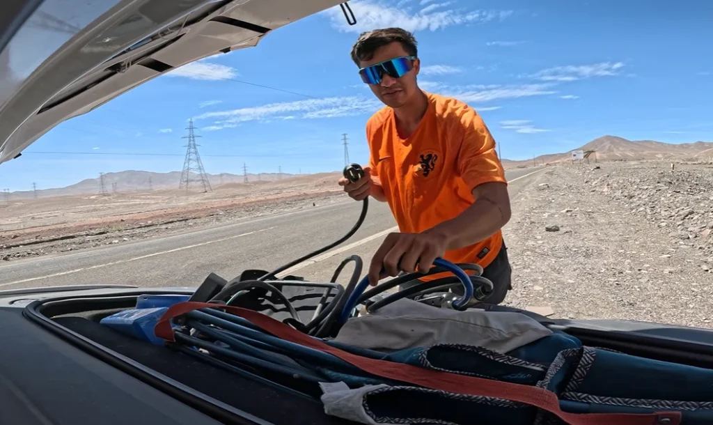 Tesla Model X driver stranded 18 miles from charger in Atacama Desert with 1% battery forced to improvise to survive