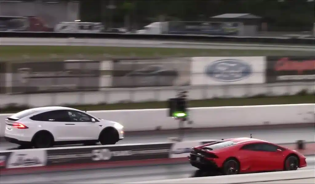 Tesla Model X Plaid pitted against Lamborghini Huracán in quarter mile drag race with shocking results