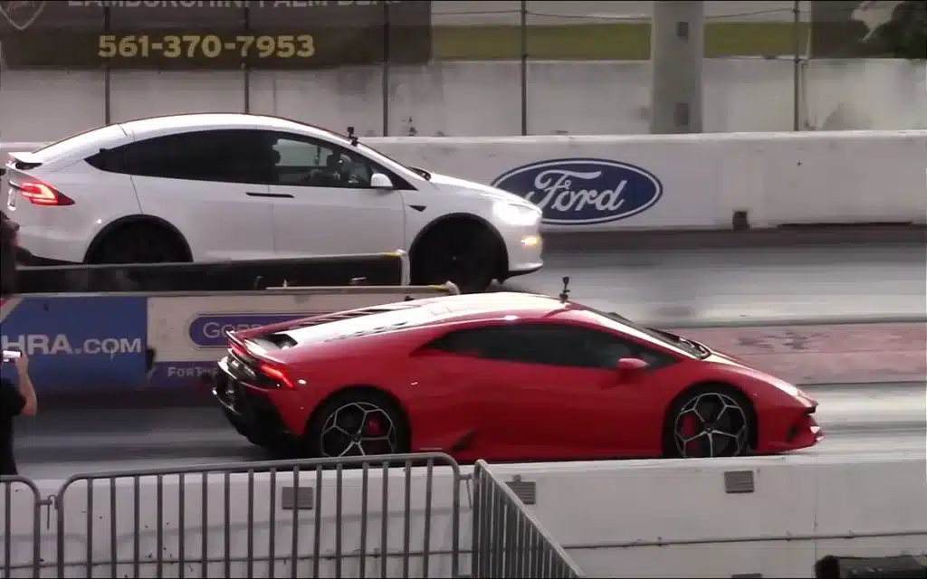Tesla Model X Plaid pitted against Lamborghini Huracán in quarter mile drag race with shocking results