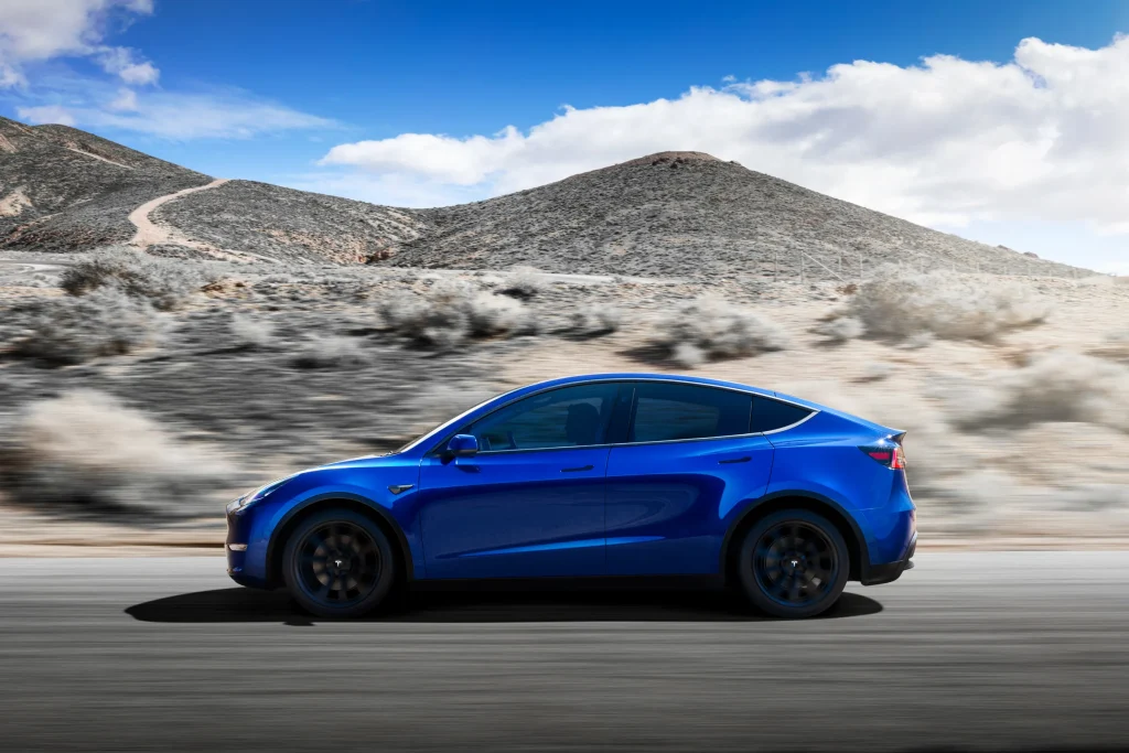 The gap between the monthly cost of charging a Tesla Model Y vs filling a Toyota Camry in the US is very surprising