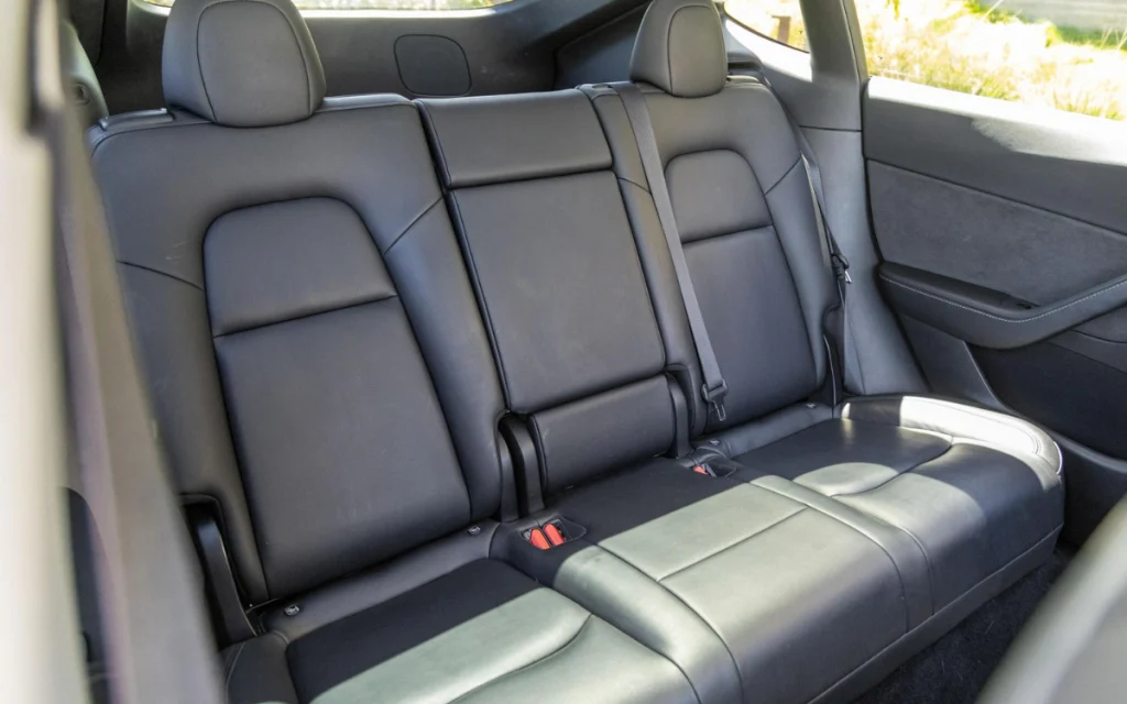 Man buys 2021 Tesla Model Y Long Range for $54,190 and sells it for almighty drop in price nearly 50k miles later