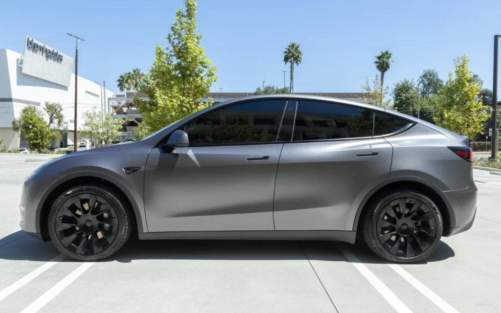 Man buys 2021 Tesla Model Y Long Range for $54,190 and sells it for almighty drop in price nearly 50k miles later