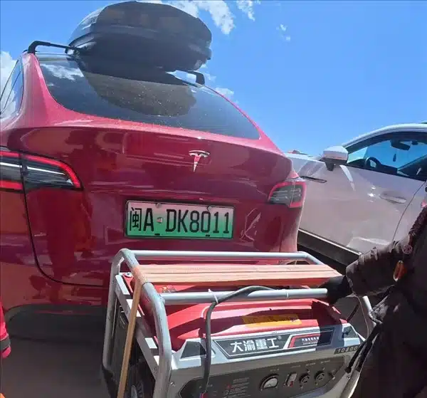 Tesla Model Y Tesla owner in China Tibet range extender EV chargers in Tibet