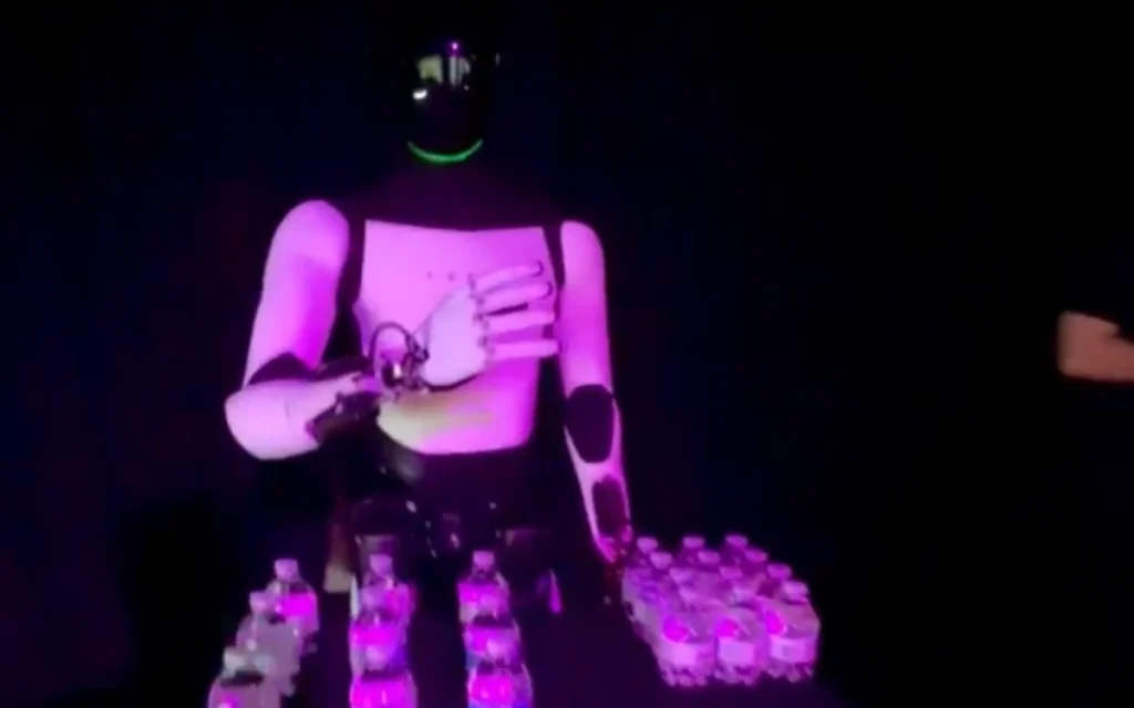 A Tesla Optimus robot falling down during a recent demonstration has ignited a fresh debate over the true level of autonomy in Tesla’s robotics program.