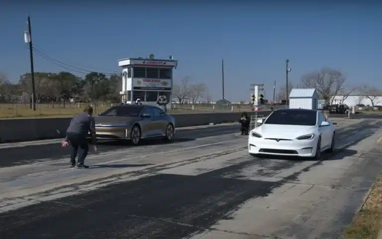 Tesla Plaid vs Lucid Air EV Drag Race