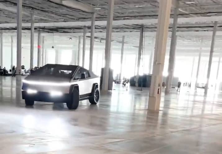 Tesla Cybertruck with four-wheel steering