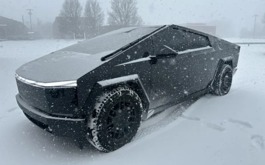 The Tesla Cybertruck might look like it was designed for the apocalypse, but one driver recently discovered that driving in the snow can still cause problems.