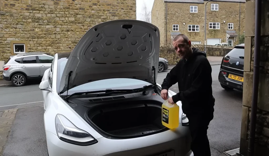 Man who's owned Tesla Model 3 for 4 years and 60,000 miles breaks down its costs and compares it to a gas car