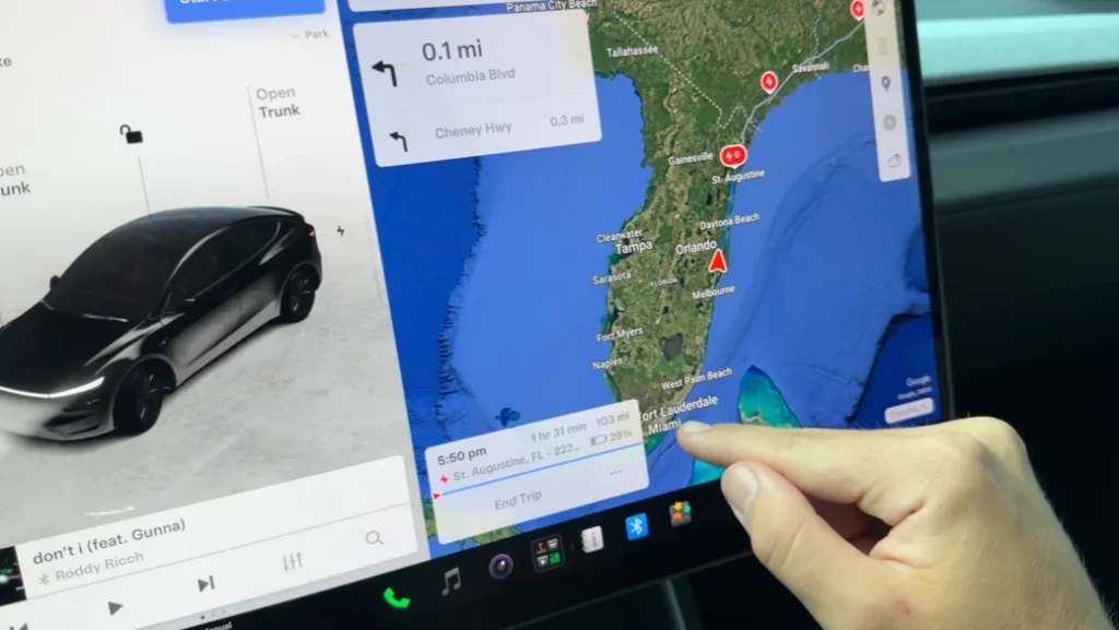Man attempts 24 hour solo road trip from Miami to Virginia in his new Tesla using only self-driving with the aim of never touching the steering wheel