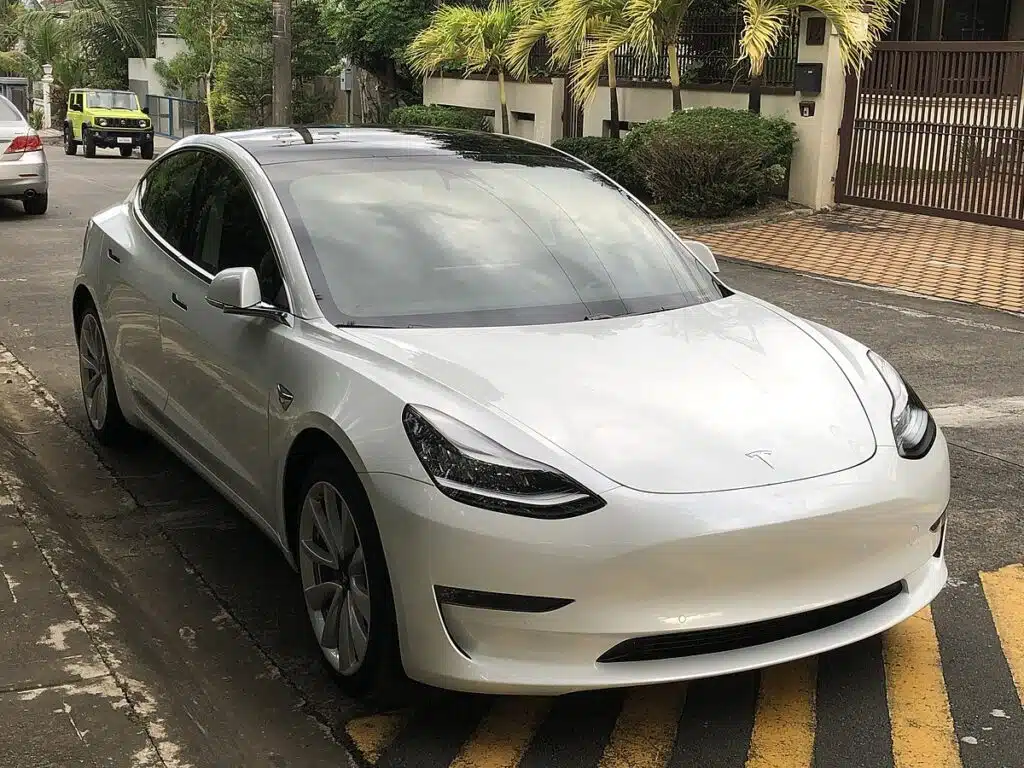 Man's Tesla Model 3 faces unexpected issue after service for battery replacement