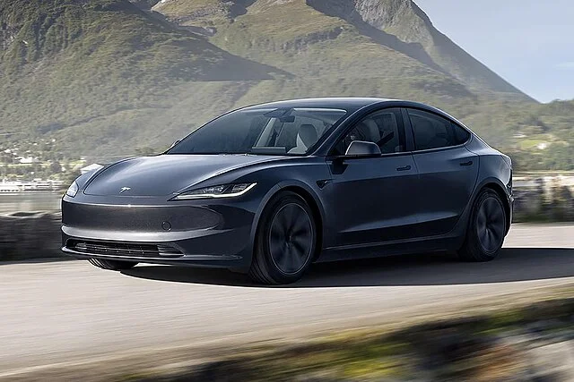 Shocking difference between what it costs a US driver to charge a Tesla monthly vs. using gas for a Honda Accord