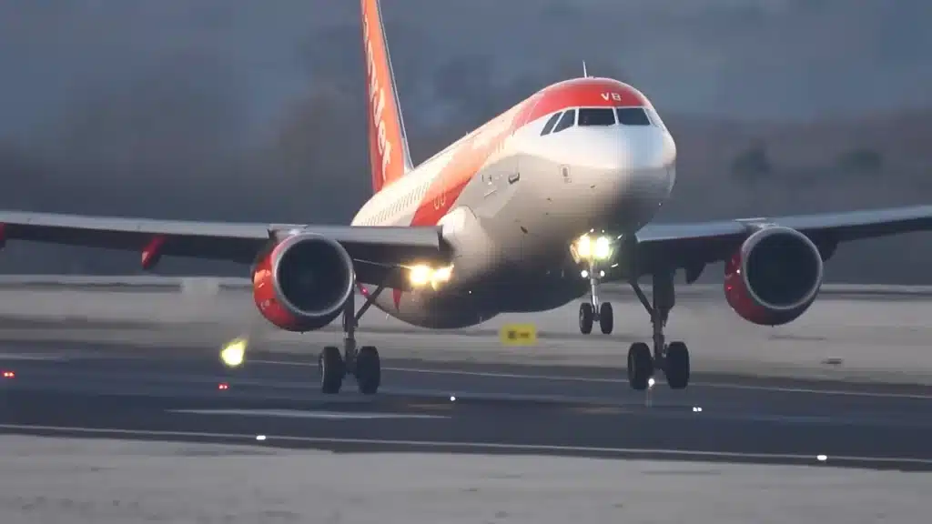 Passengers put to the test to see if they can land an Airbus A320 airliner without a real pilot