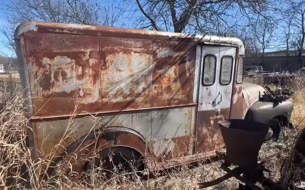 Over 100 classic cars discovered rotting in Texas barn find, including a piece of US history