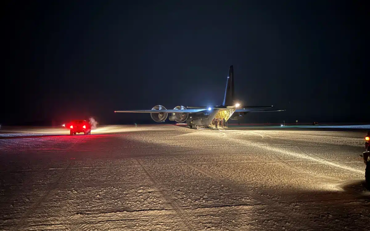 New Zealand Air Force pulled off a heroic rescue of 3 Americans from Antarctica’s McMurdo Station