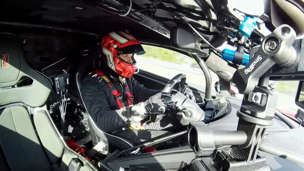Video shows moment BYD Yangwang U9 Xtreme became the 'fastest production car in the world' hitting a stunning 308.34mph