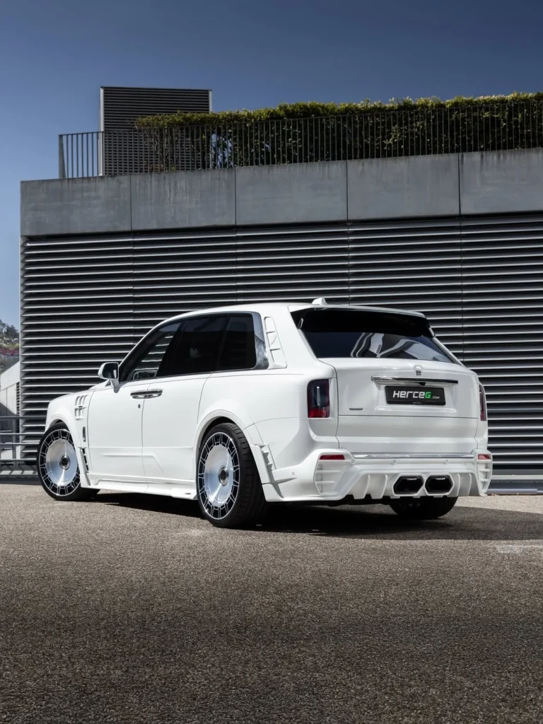 The Rolls-Royce Cullinan isn't the world's most discreet car, but it still lends itself particularly well to extreme customization