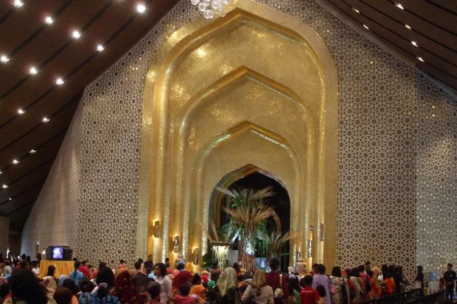 The Sultan of Brunei owns a vast collection of cars, but he's also the owner of the largest residential palace in the world