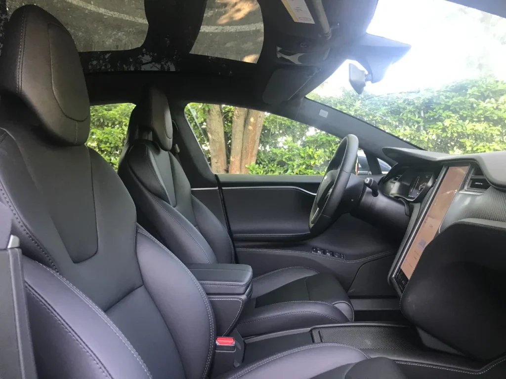 The Tesla Model S P100D and the McLaren 570S are two exceptionally fast cars