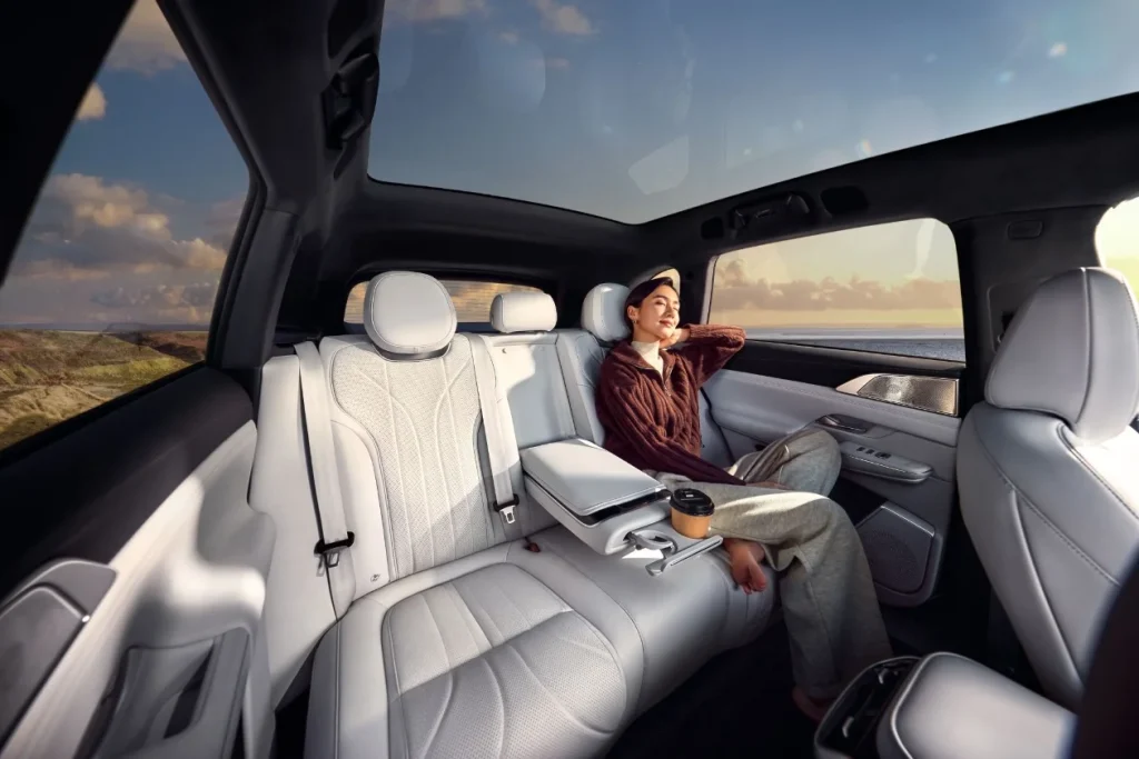 The Xpeng G9 is one of many luxury vehicles that Chinese automakers are launching almost globally cockpit