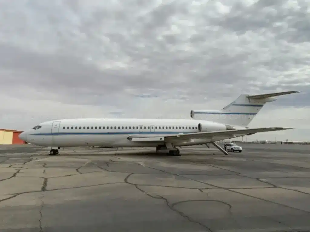 Abandoned Boeing 727 plane