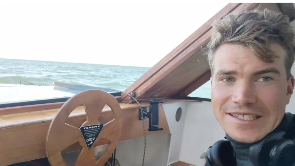 The guy who built his own DIY solar-powered yacht that can run on zero fuel finally reached Portugal