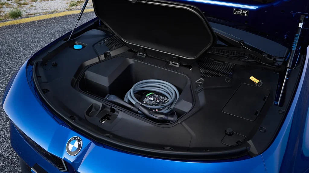 This is the new Neue Klasse BMW 3 Series, which includes both electric powertrain options as well as the good old internal combustion engine