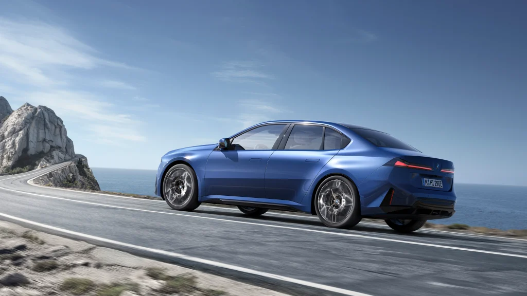 The new electric BMW i3 is here and it certainly looks promising