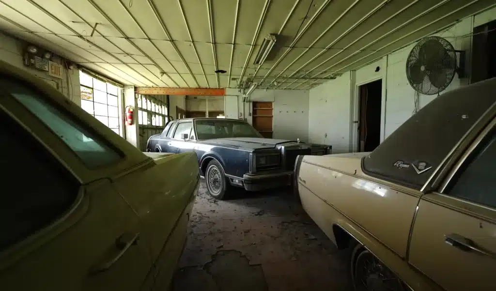 Abandoned cars in a farm in the US