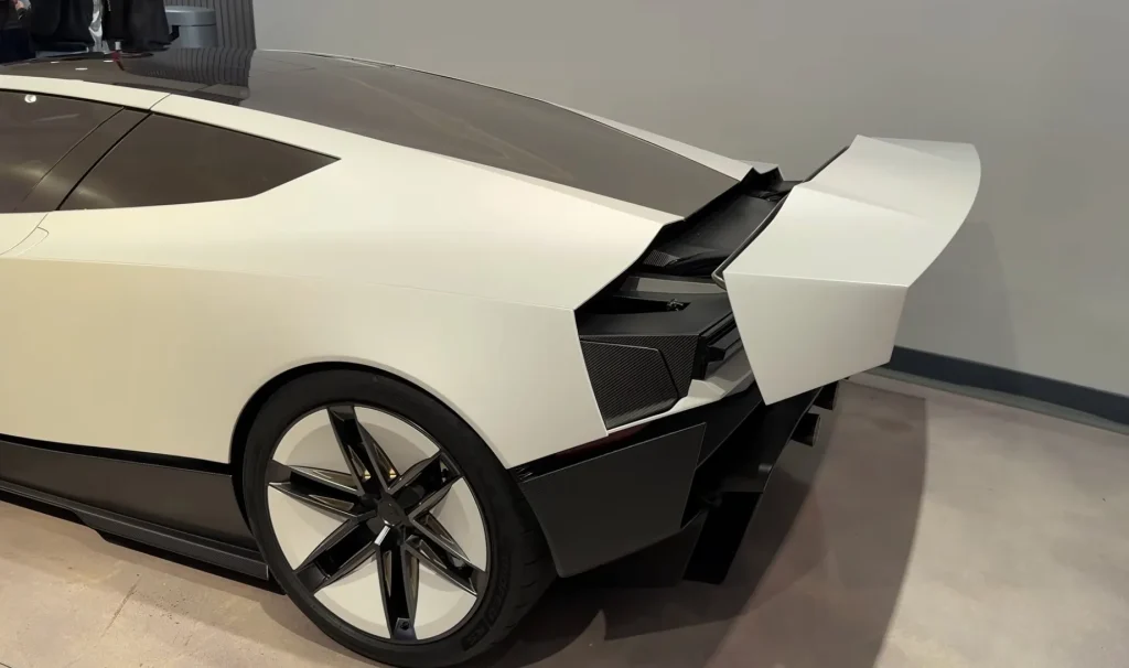 The world's first Tesla Roadster was just delivered, but you'll never guess the new 'owner' lead