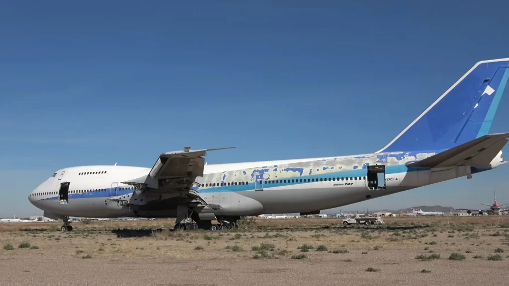 There's a boneyard in Arizona where hundreds of aircraft, including several Boeing 747s, are retired and scrapped
